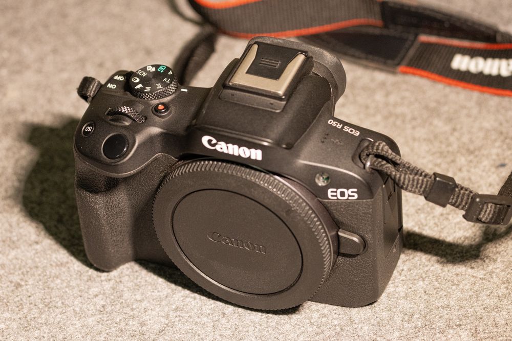 Kit Canon R50 + RF 18-45