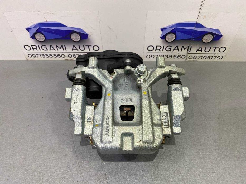 Суппорт задний Toyota Venza LE Тойота Венза ЛЕ 2021 2022 2023