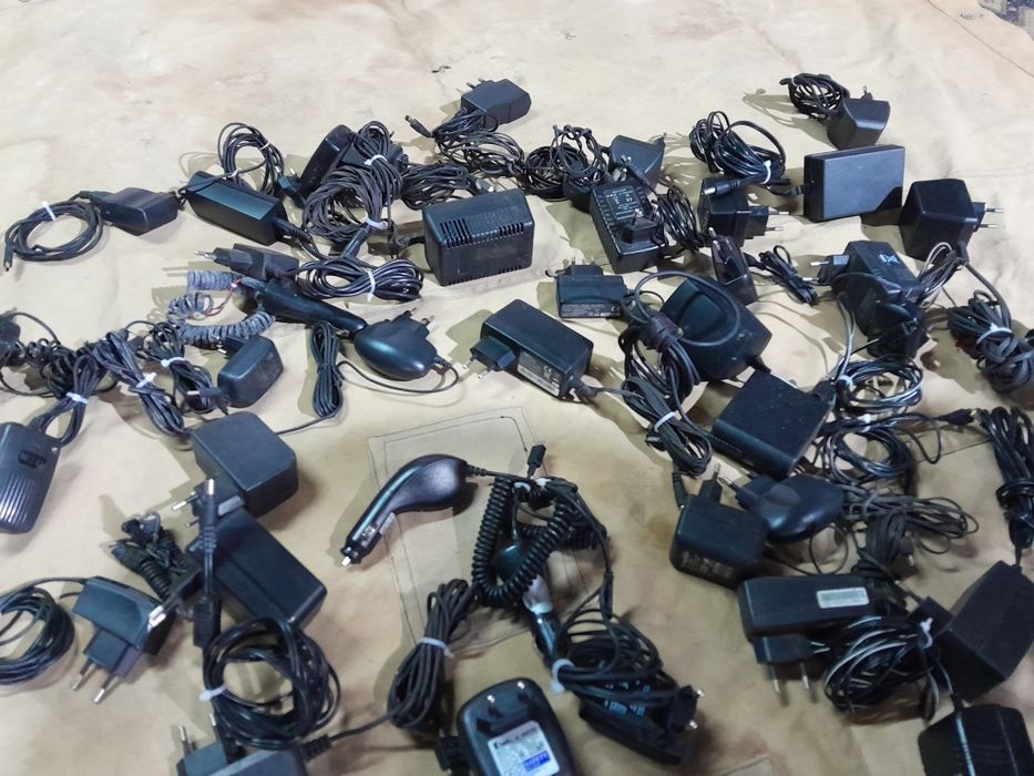 Carregadores de telemóveis e transformadores