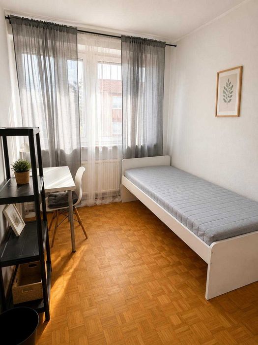Pokój jednoosobowy, Poznań Winogrady