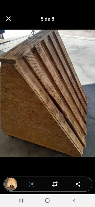 Casota para cães em madeira