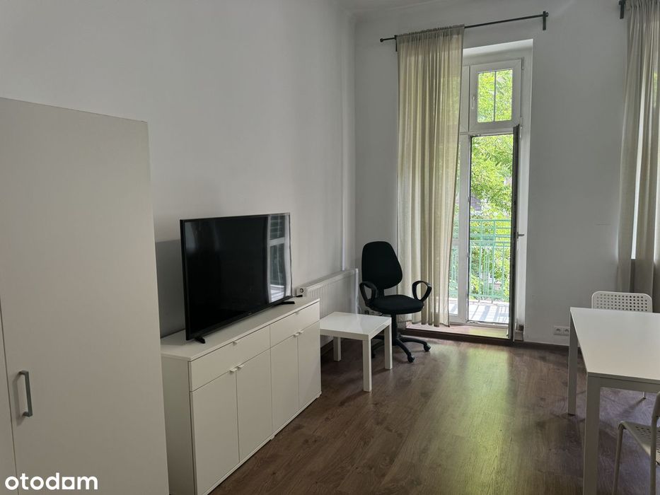 Przestronne mieszkanie 90,20m2 z balkonem w zabytkowej kamienicy