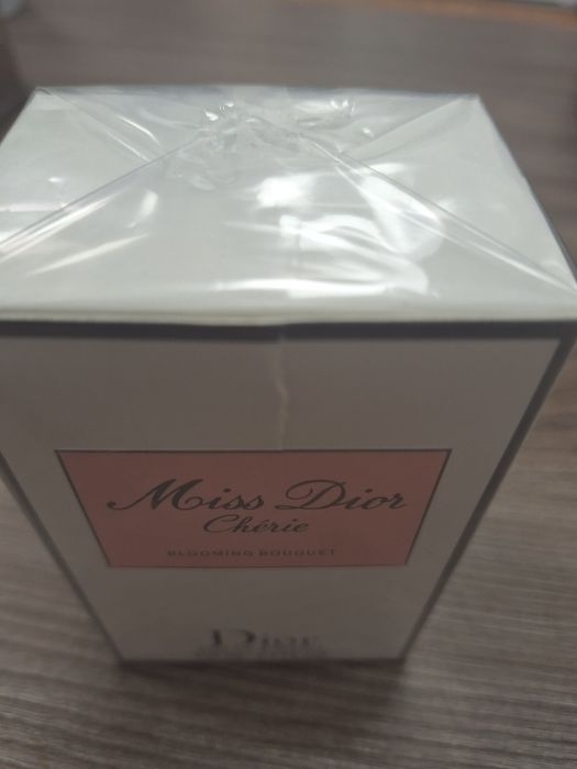 Miss Dior cherie perfumy