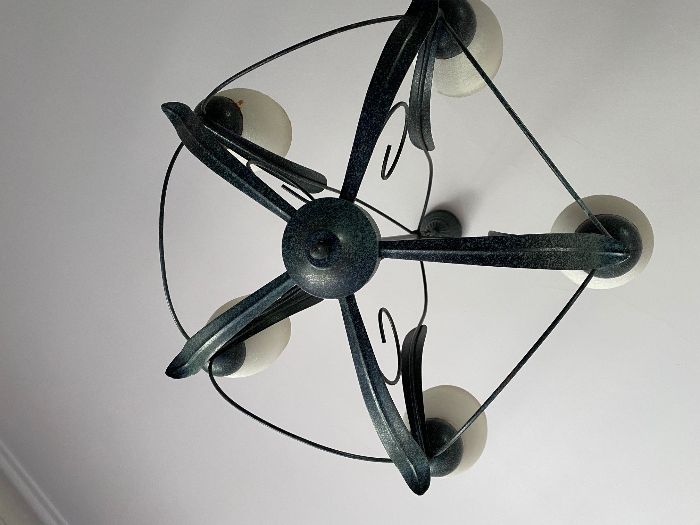 Vendo candeeiro em ferro 5 lampadas