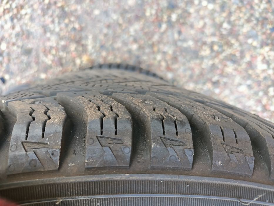 Koła zimowe jak nowe Opel Astra 8mm 2023r 205/55R16 z czujnikami ciśni