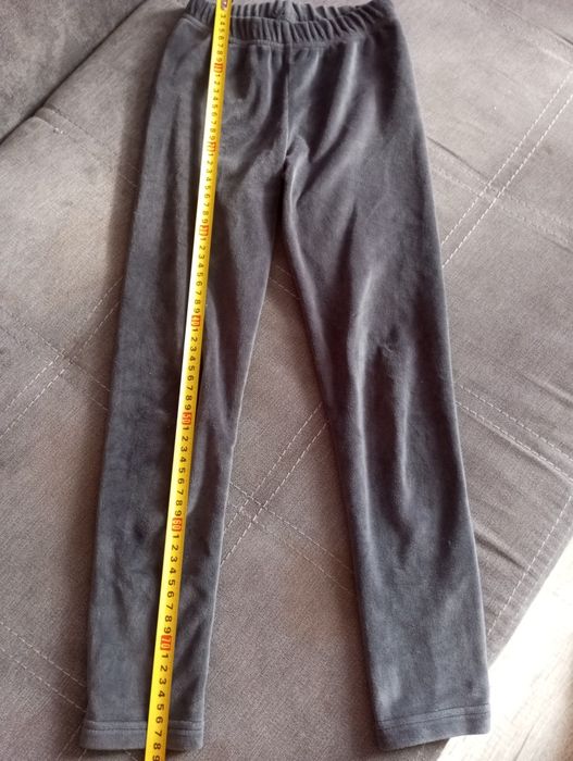 Віддам лосини для дівчаток.