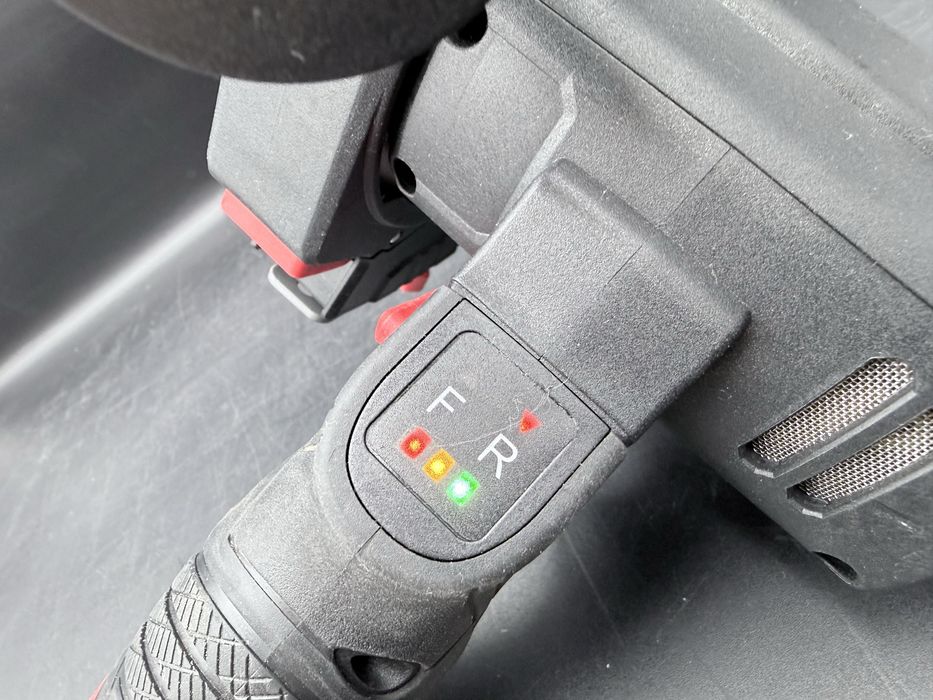 Akumulatorowa szlifierka kątowa PARKSIDE 12V PPWSA 12 A1. Aku.2Ah/Ład.