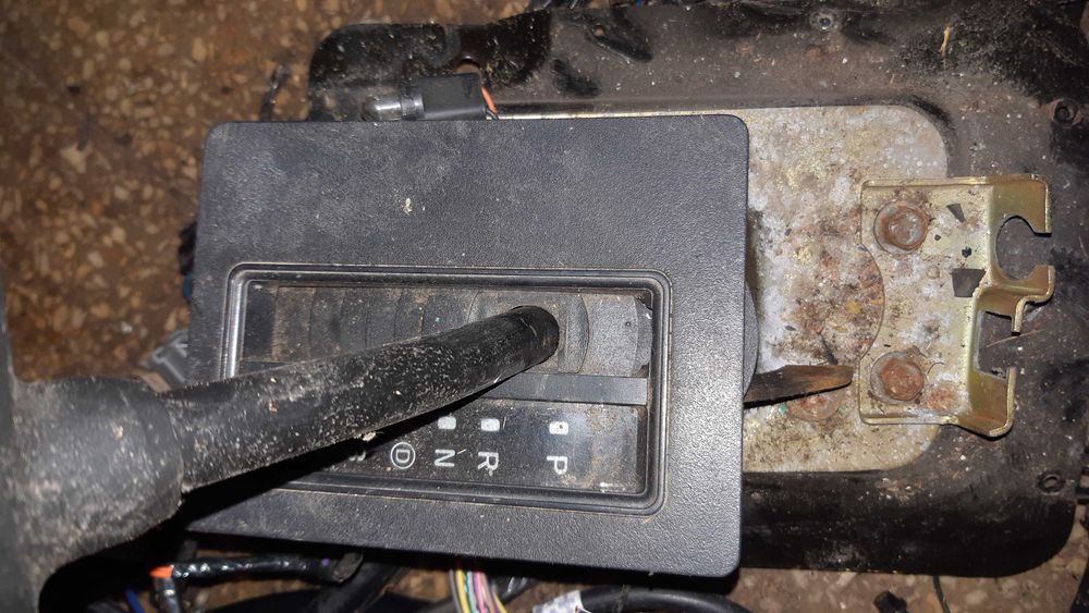 Selektor zmiany biegów wajcha lewarek jeep cherokee xj 95r.