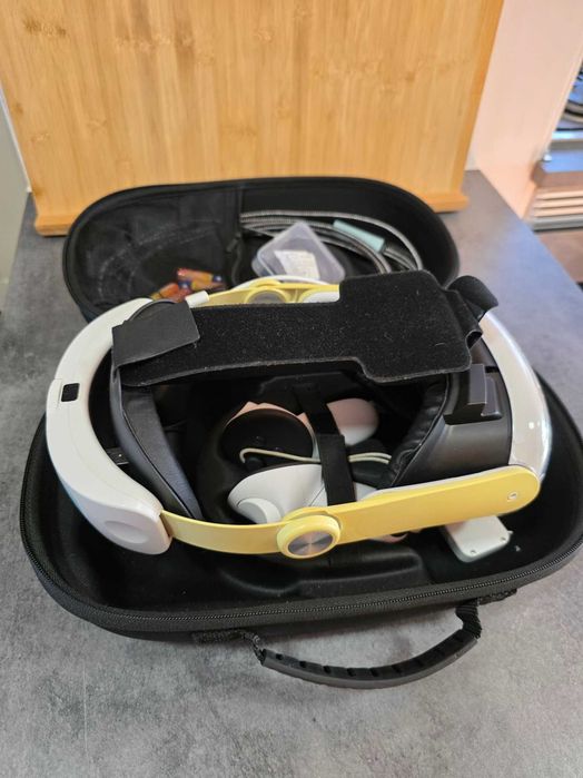 Meta Quest 3 com vários acessórios