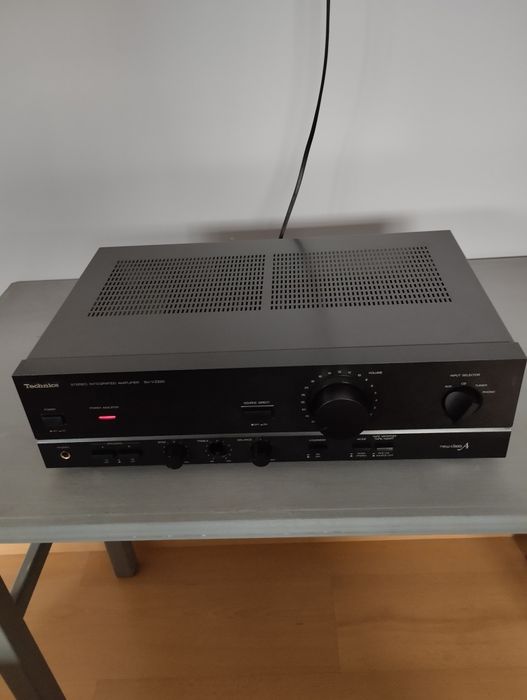 Aparelhagem Technies em bom estado