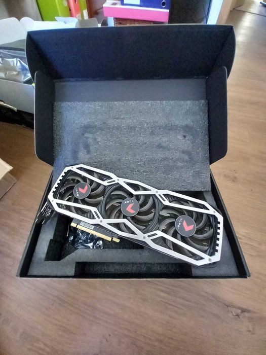 PNY GeForce RTXTM 3070 8GB XLR8 Triple Fan Edition