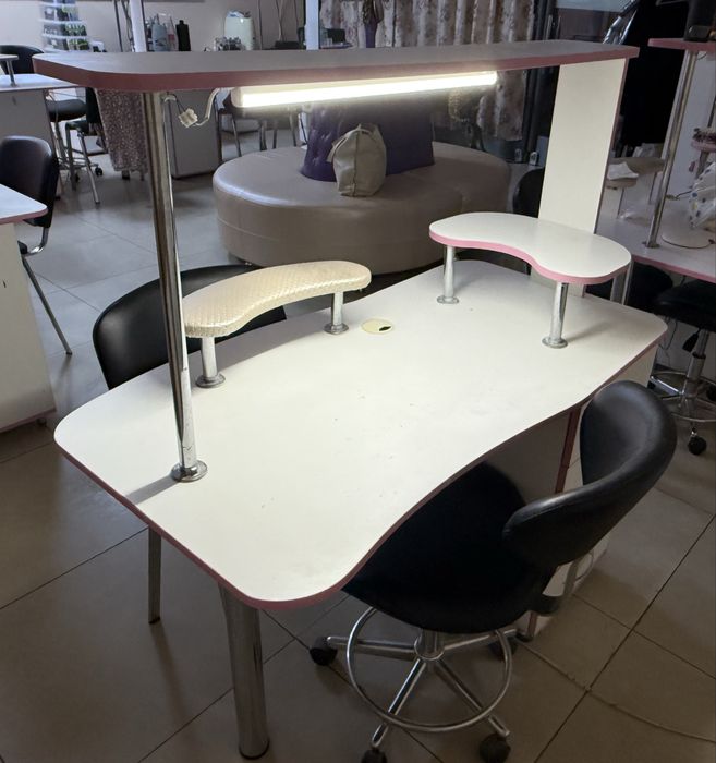 Продам педикюрное кресло, стол для маникюра