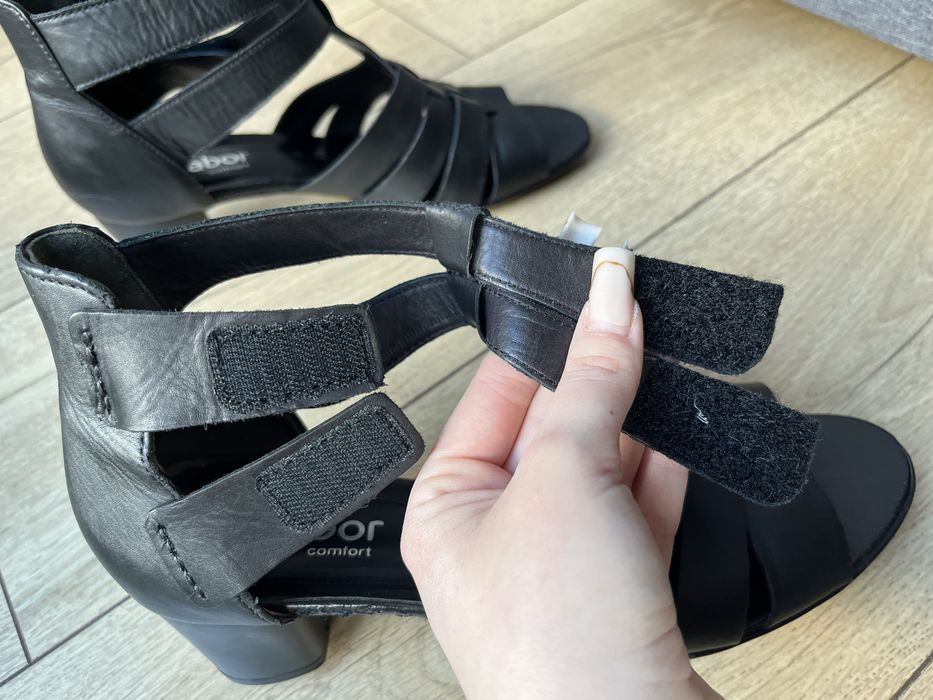 Sandały na obcasie damskie skórzane Gabor 40G