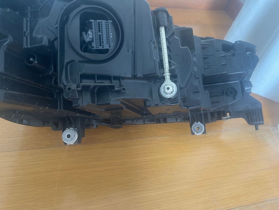 Ótica esquerda BMW iX l20