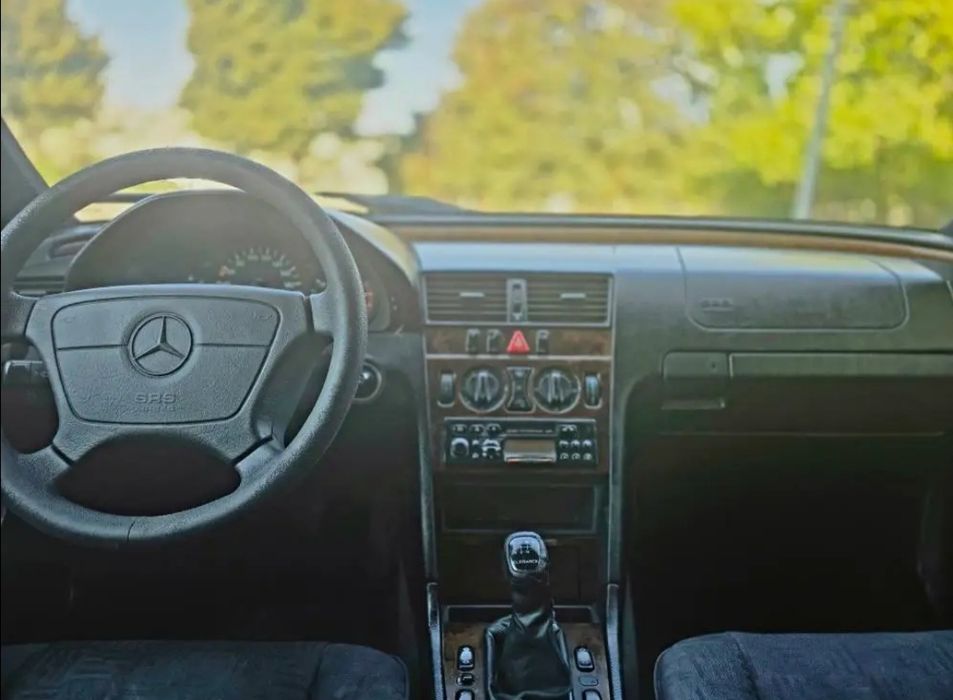 Mercedes C220 Estimado Bom estado
