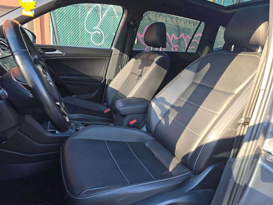 Volkswagen Tiguan SE R-Line Black 2021 — стиль и полный привод