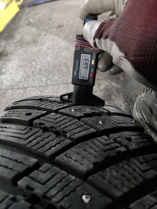 205/60 R16  GoodYear Ultra grip Ice arctic 96T  - 2017г