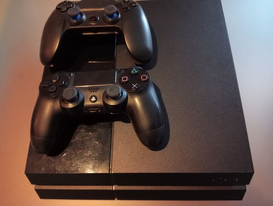 PlayStation 4 como nova