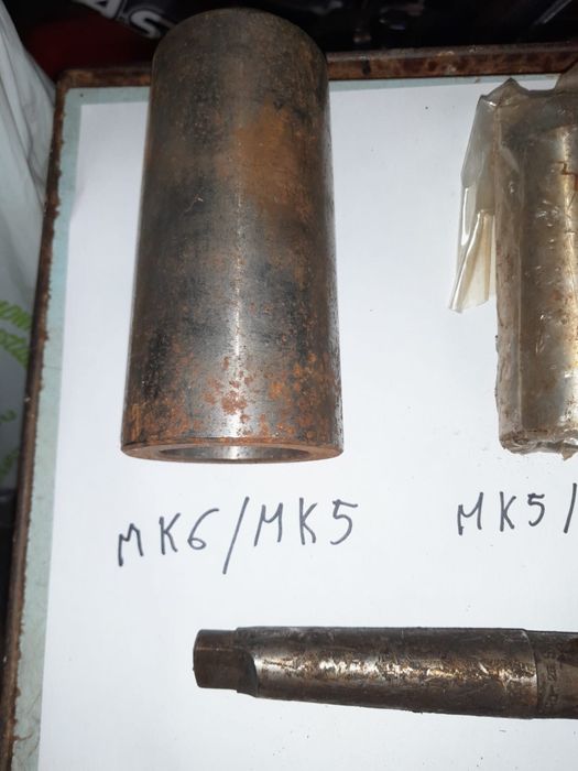 Zestaw tulejek redukcyjnych do wierteł plus rozeiertaki MK3 I MK2  PRL