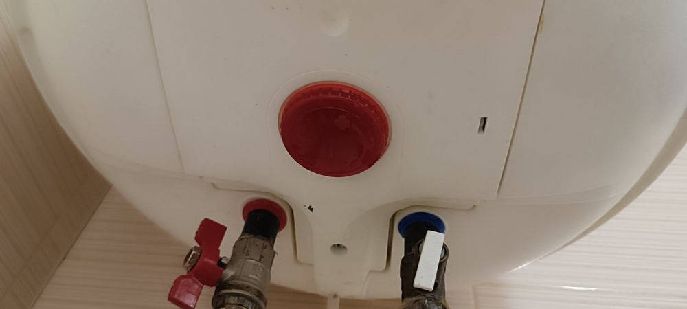 Продам бойлер Ariston 80 літрів