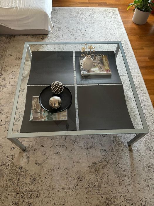 Mesa de centro em vidro