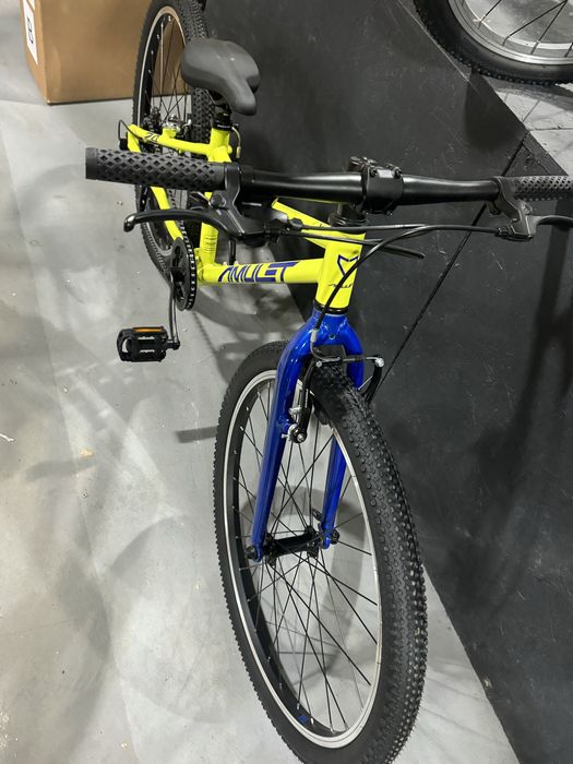 Super lekki rower 24 Amulet Fun  10 kg 2025