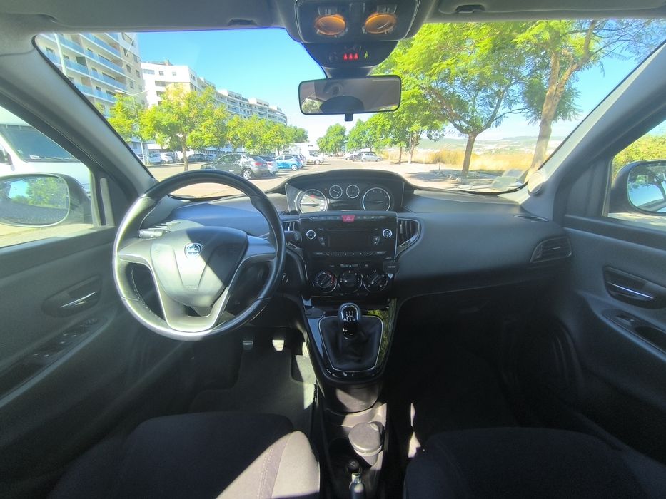 Lancia Ypsilon 1,3 Diesel Ano2011 5 Porta poucos KMS