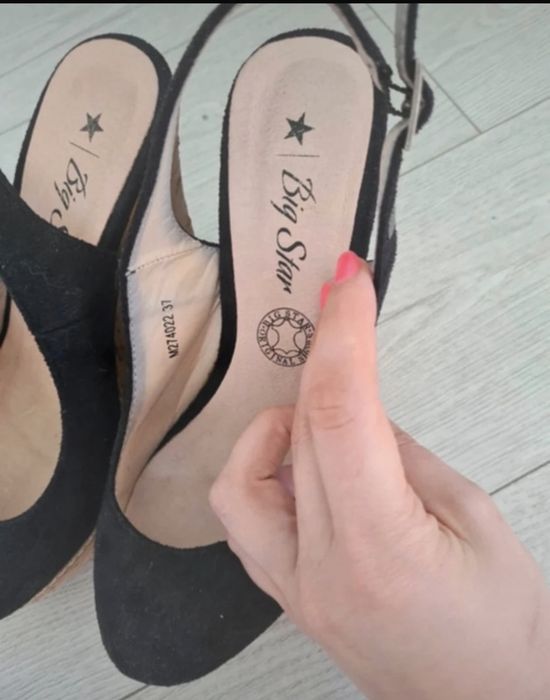 Sandaly półbuty na koturnie