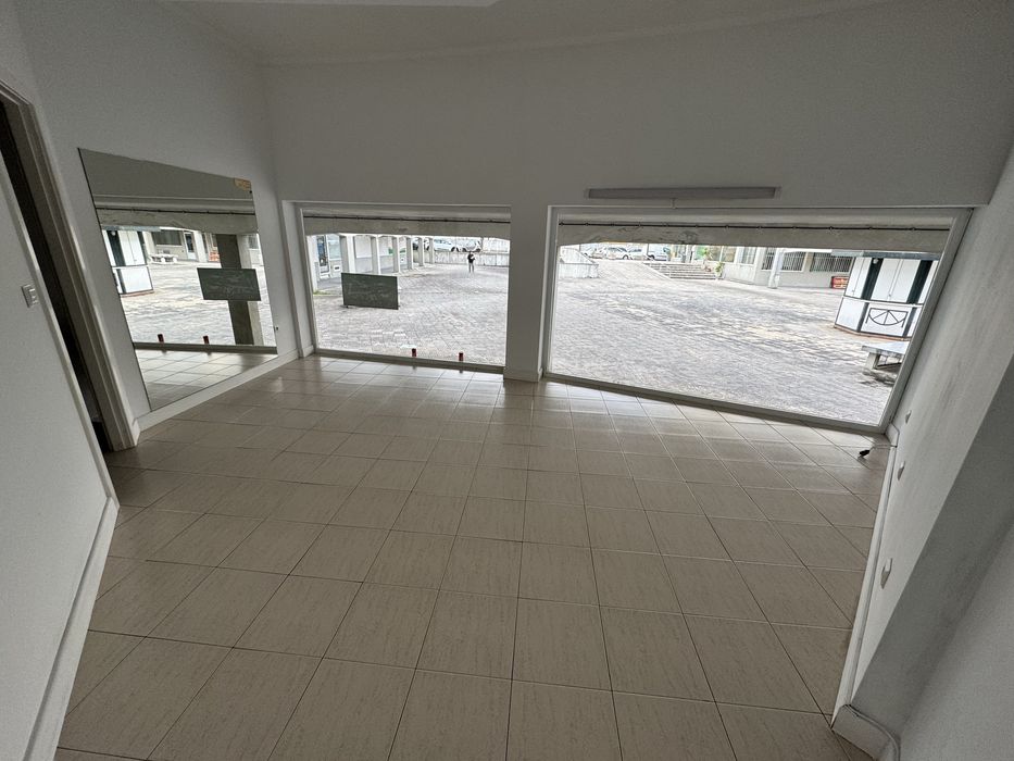 Vende-se loja comercial