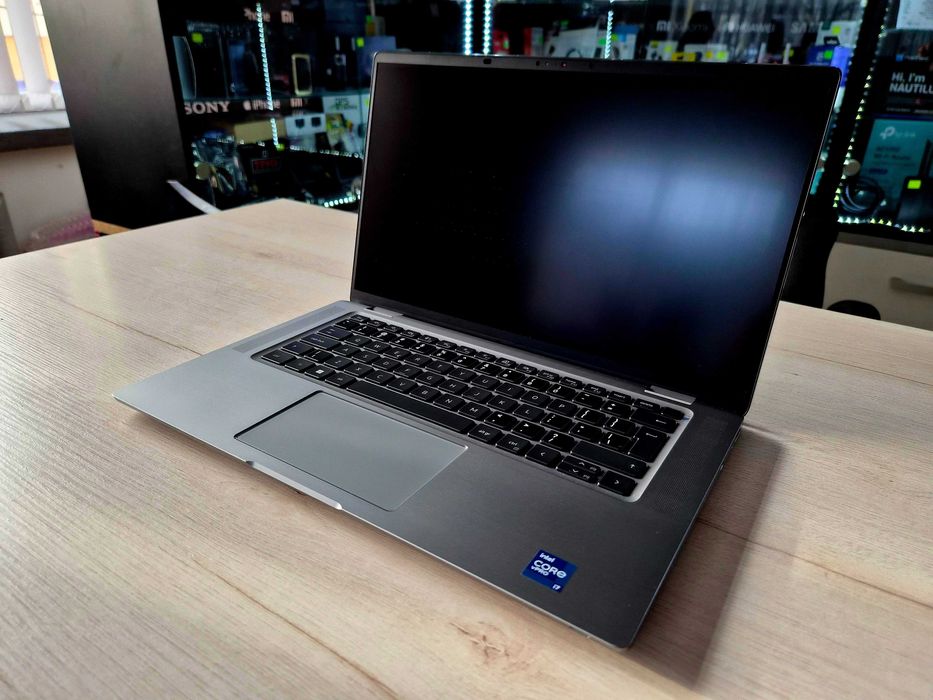 Dell Latitude 9520, intel i7 11gen, 16gb ram, 512SSD, Full HD, Win11