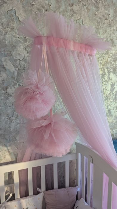 Ліжечко ,балдахін,постіль,бортики ,кокон