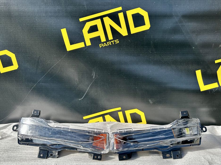 Фара протитуманна права ліва Tesla Model S Plaid 1563711-00-B