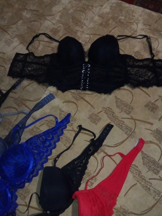 Бюстгальтери по 100