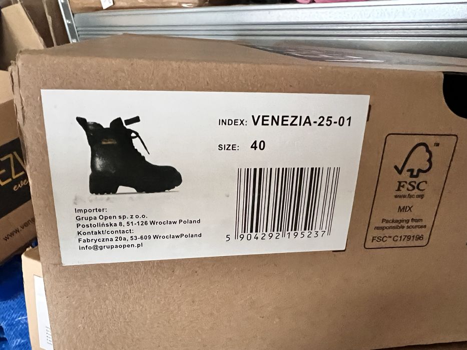 Venezia botki damskie skorzane czarne wiązane workery 40