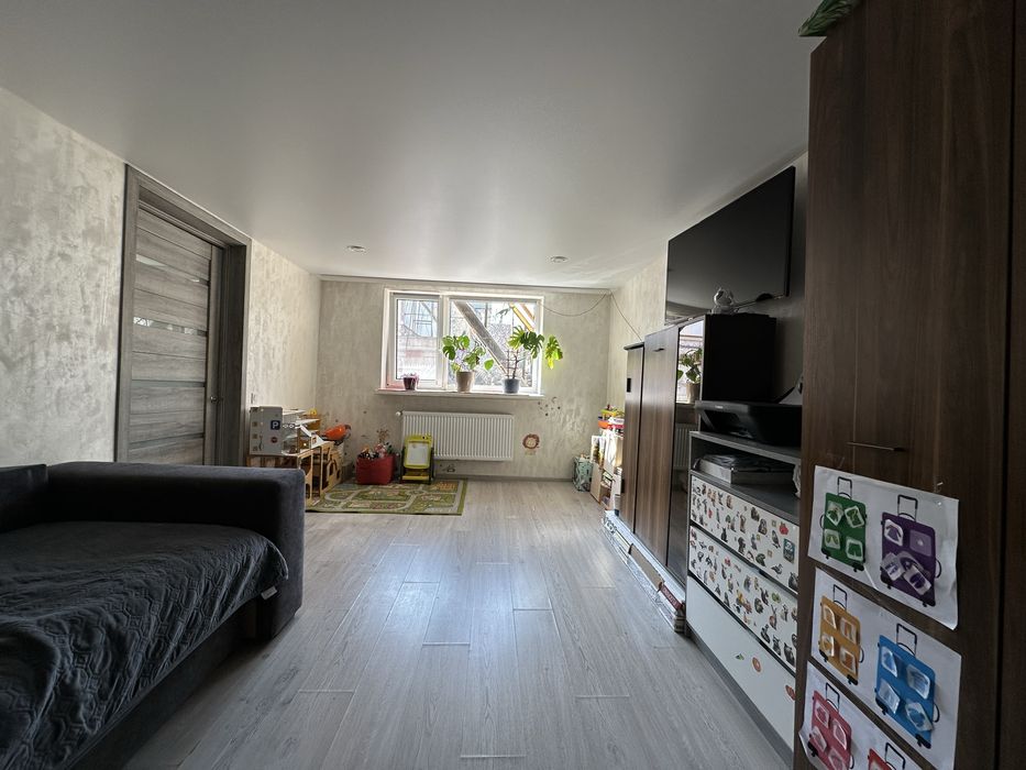 Продаж будинку  біля міста Біла Криниця