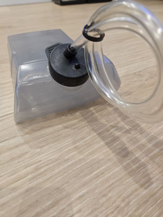 Pojemnikiem zbiornik na płyn karcher k3 myjka  ciśnieniowa.