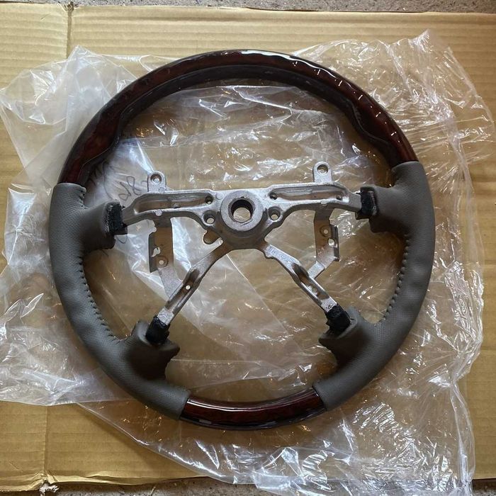 Руль серая-кожа светлое-дерево (98-06) Тойота Ленд Крузер Прадо