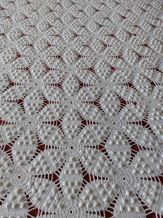 Manta feita em crochet