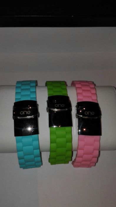 Braceletes Novas dos relógios One
