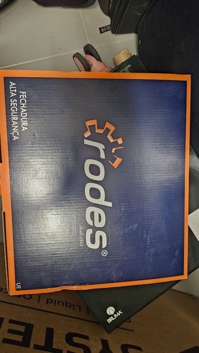 Fechadura RODES alta segurança AÇO INOX 2500 AZ 60x130 na caixa