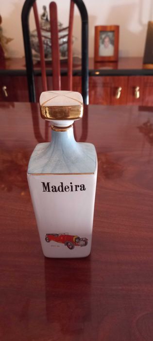 Garrafa ceramica vinted colecção alcobaca