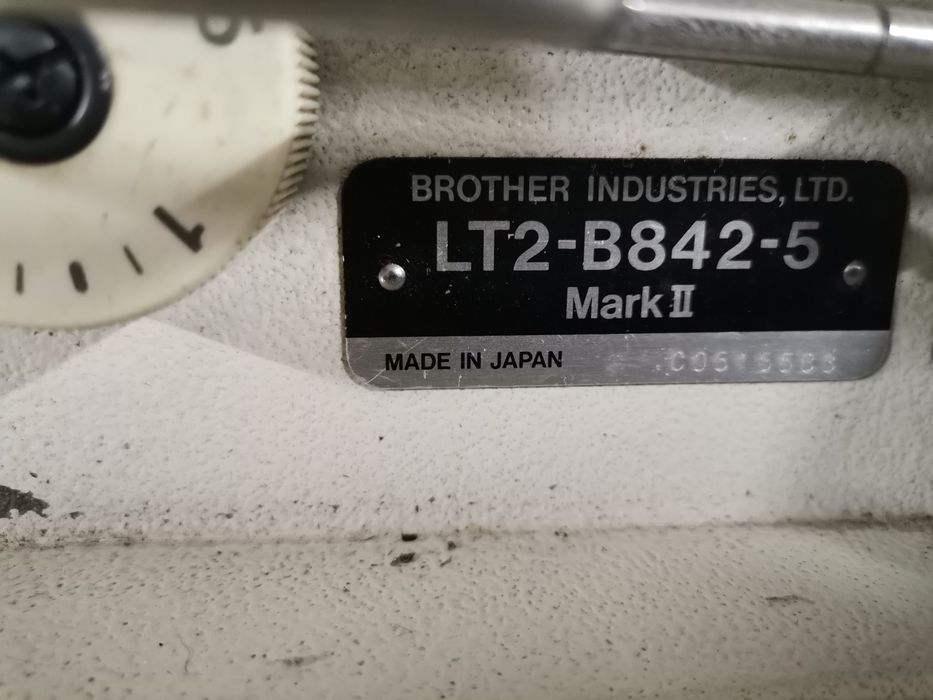 Máquina de custura brother LT2-B842-5