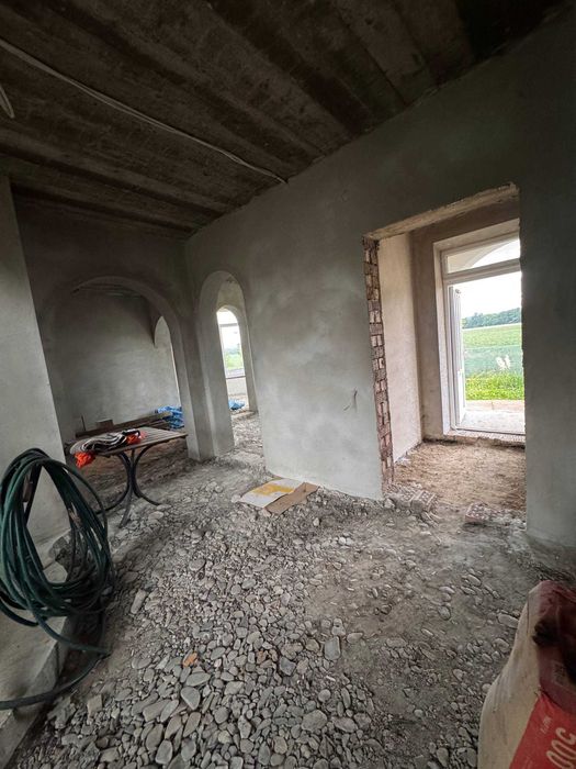Продається добротне господарство в селі Берегомет, Чернівецького району, всього за 20 км від Чернівців!