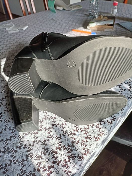 Nowe botki czarne
