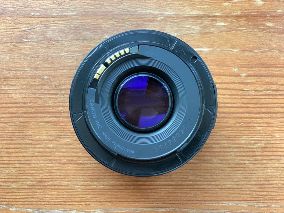 Canon EF 50mm f/1.8 II