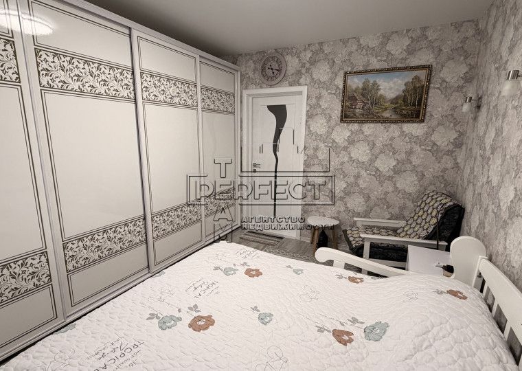 Продаж 3к квартири Радунська 42/10 / Радунская 42/10