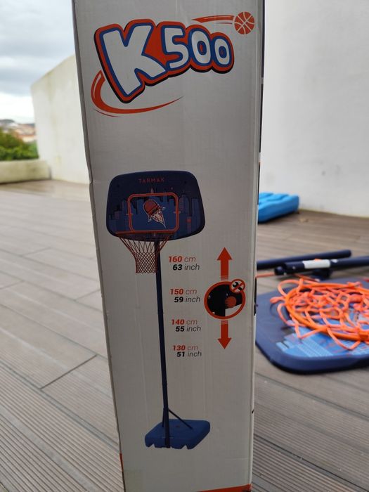 Cesto de basquetebol para criança