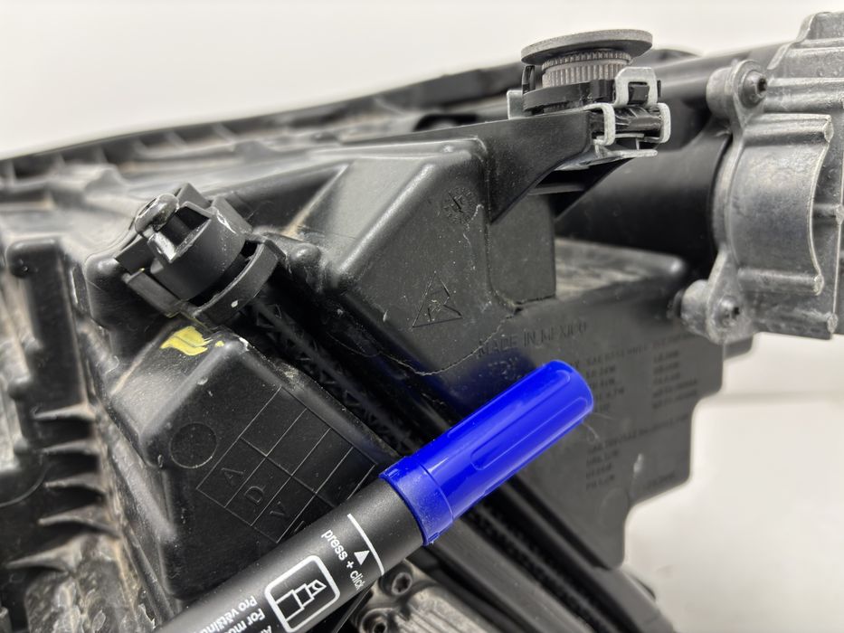 Фара права VW Atlas 2024-2026 Full Led Adaptive USA