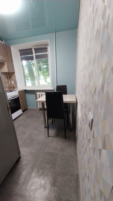 Подобово 1-кімнатна,1 поверх