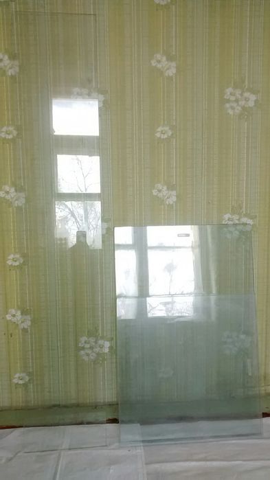 Полиця і дверцята, скляні розсувні від старовинної шафи, скло